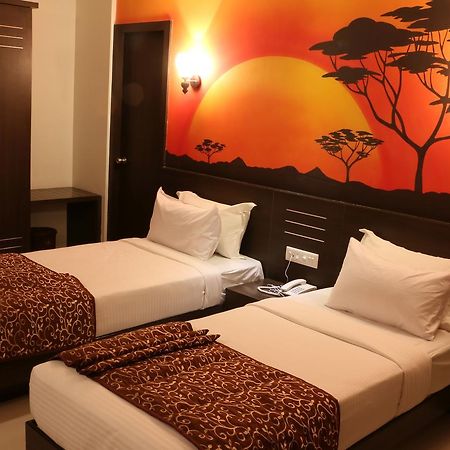 Hotel Reevanta Daman Bagian luar foto